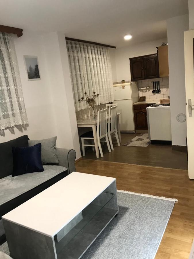 Apartment Apartman/stan Na Dan *